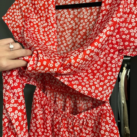 PRINCESS POLLY ROMPER - Picture 4 of 4